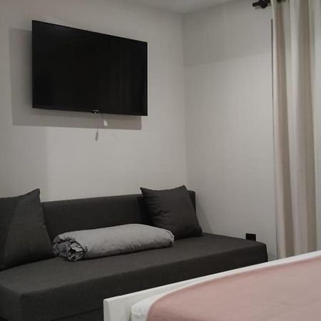 蒙福特·德·莱蒙斯La Casita De Sofia公寓 外观 照片